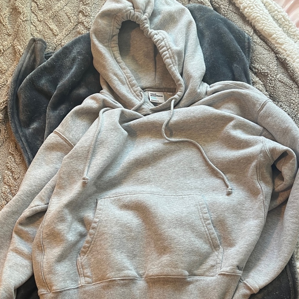 Aritzia cozy fleece boyfriend fit hoodie